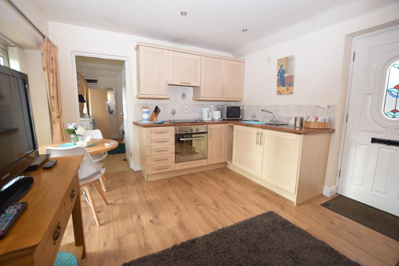 Little Rushbrook Cottages Tanworth Экстерьер фото